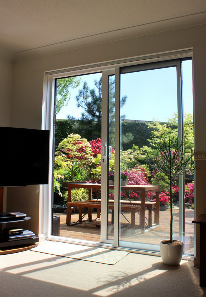Retractable Screen Doors for Sliding Glass Doors Are the Smart Choice for Homeowners